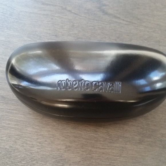 Auth Roberto Cavalli case and cloth - Picture 1 of 4